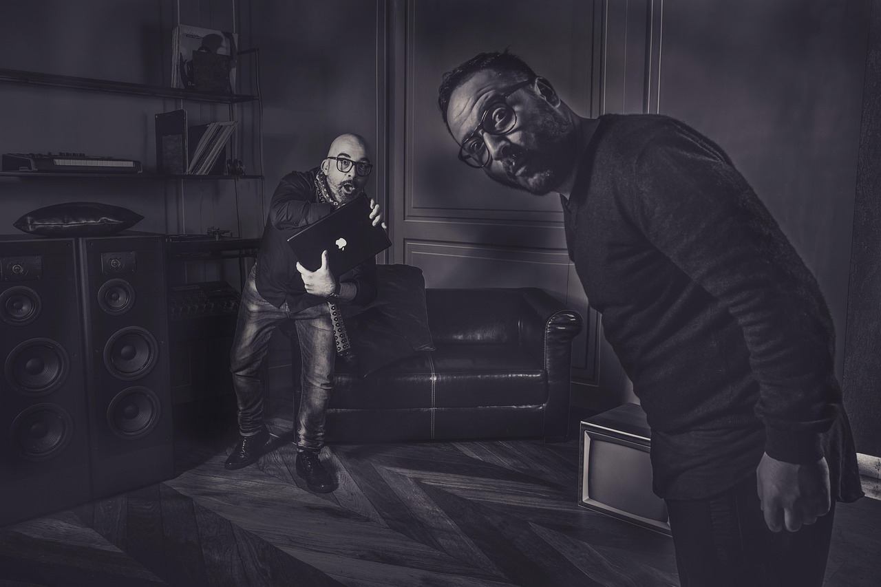 京东实名账号:快手新账号平台购买权限